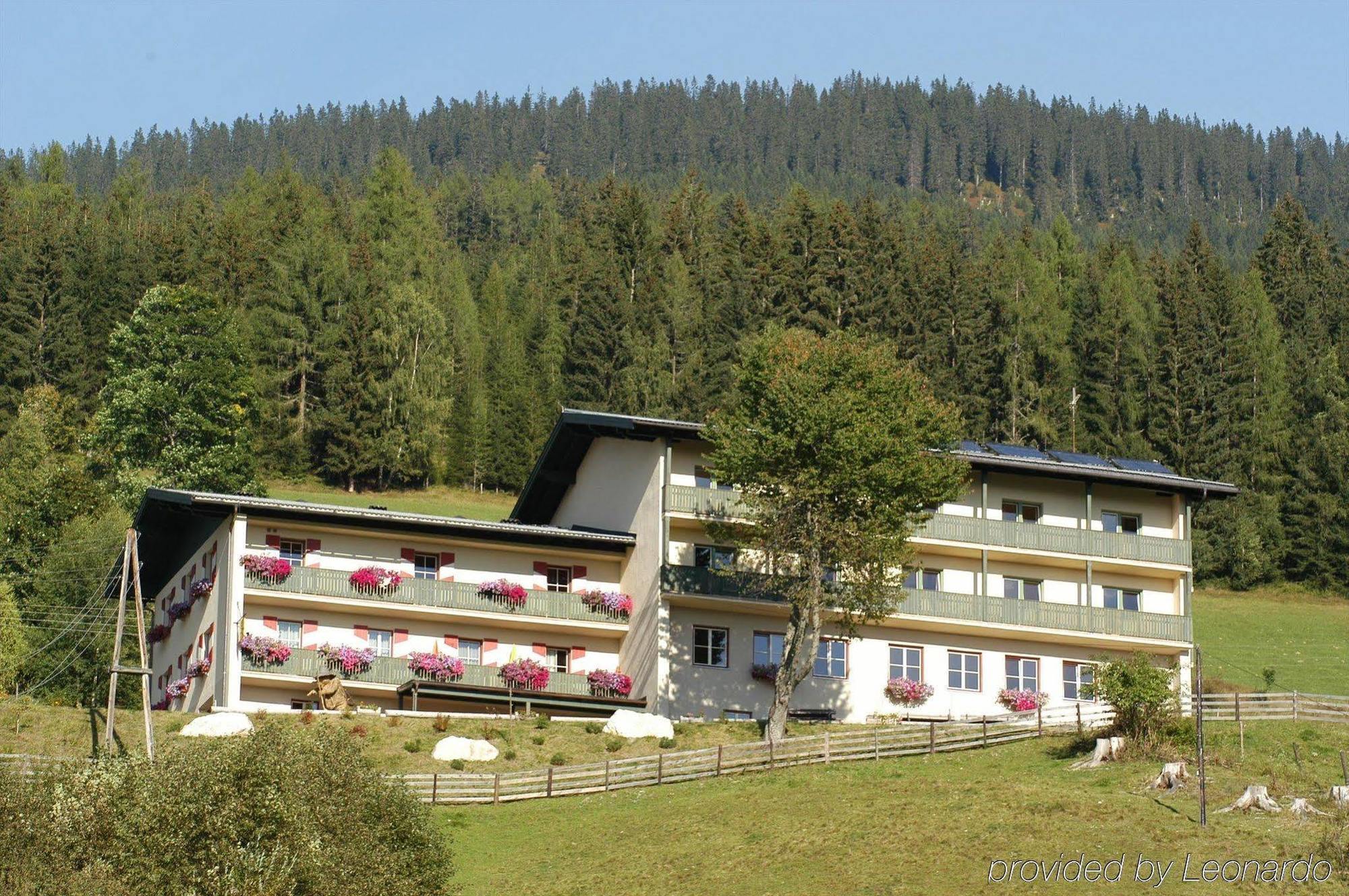 Jufa St. Martin Hotel Sankt Martin am Tennengebirge Eksteriør billede